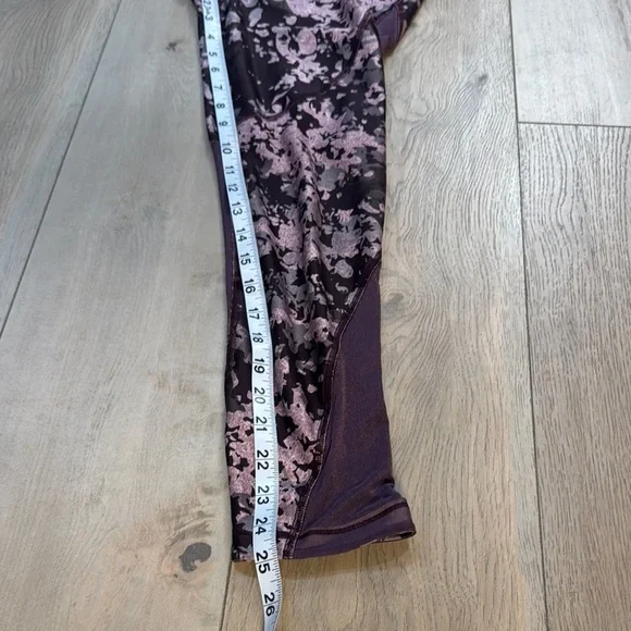 Women's Floral Print Leggings - Picture 13 of 14